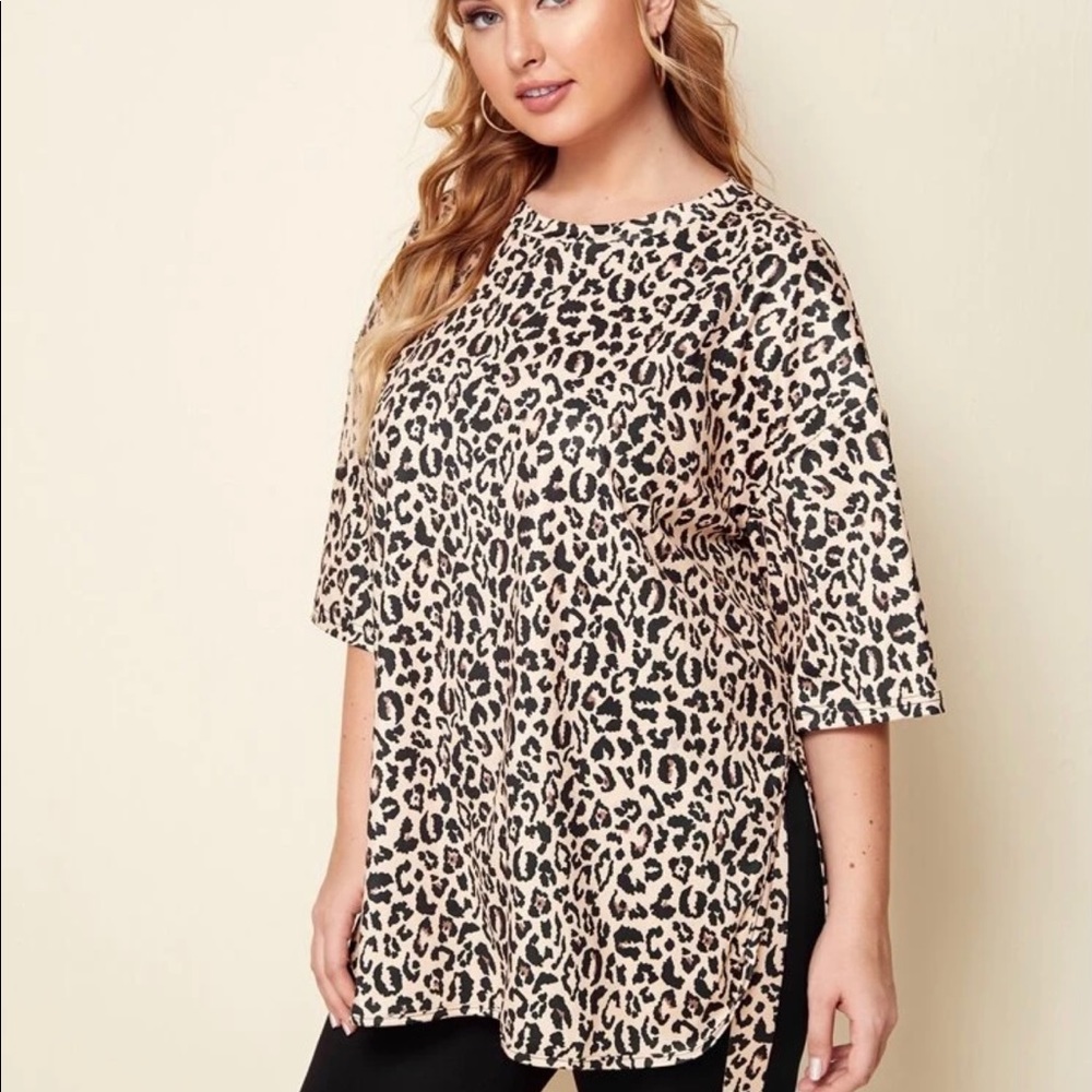 Plus Leopard Print Curved Hem Tee And Pants Set. Size 5X true too size.